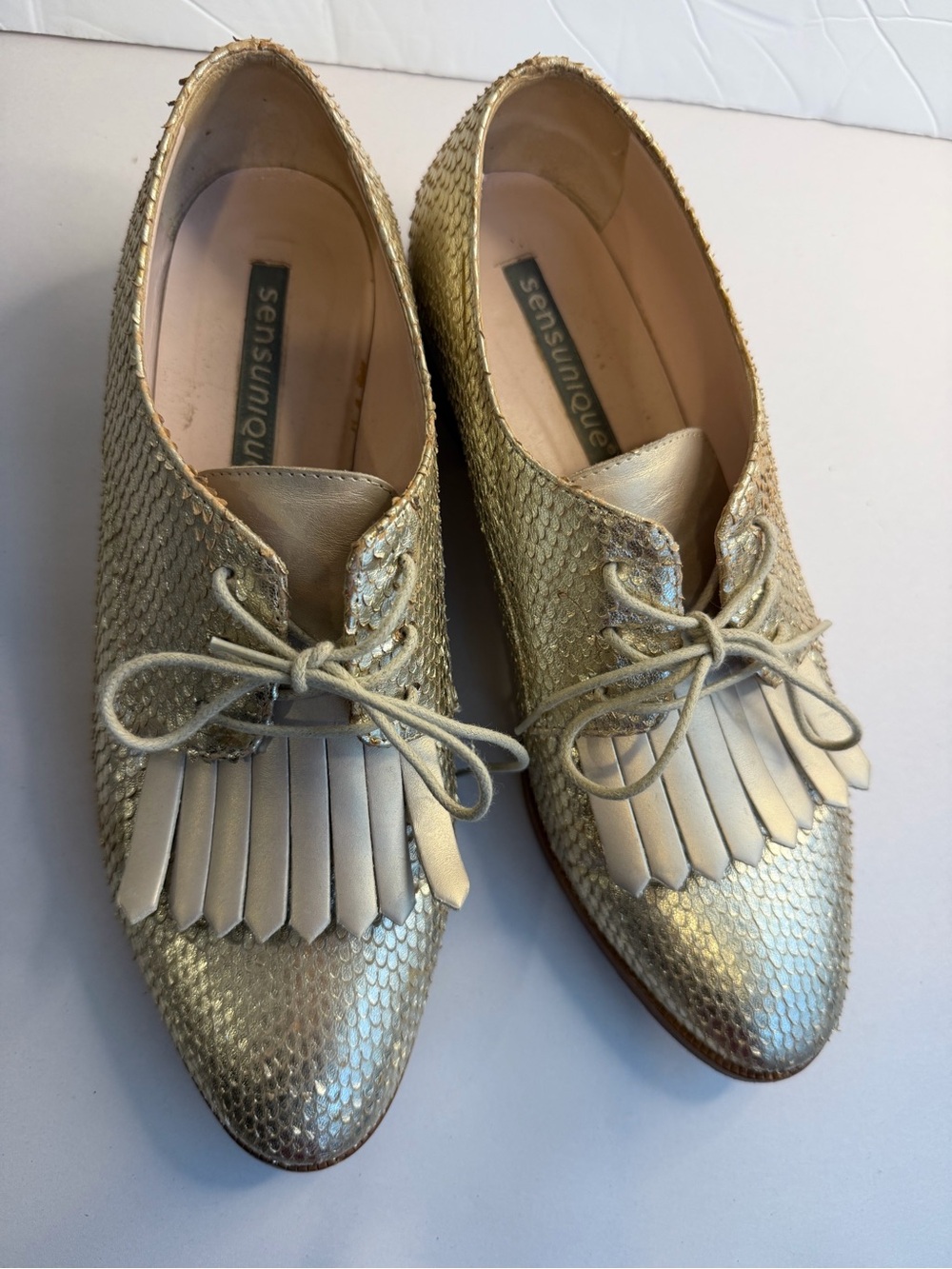 Gold Metallic Fringe Lace-Up Women’s Oxfords size 8 made in Italy
